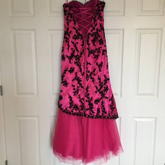 Appliqué Hot Pink Mermaid Gown, Sz 4 - Picture 6 of 16